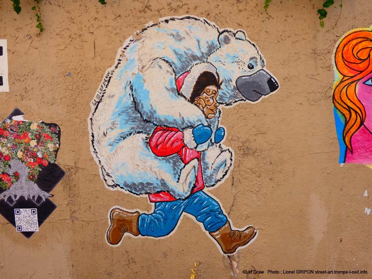 Ours sur le dos