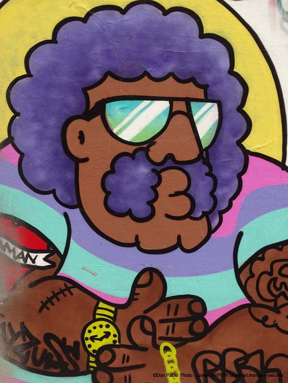 Musclé barbu