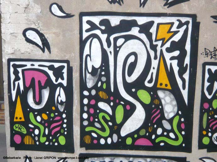 Motifs