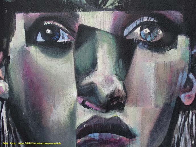 Visage féminin-2