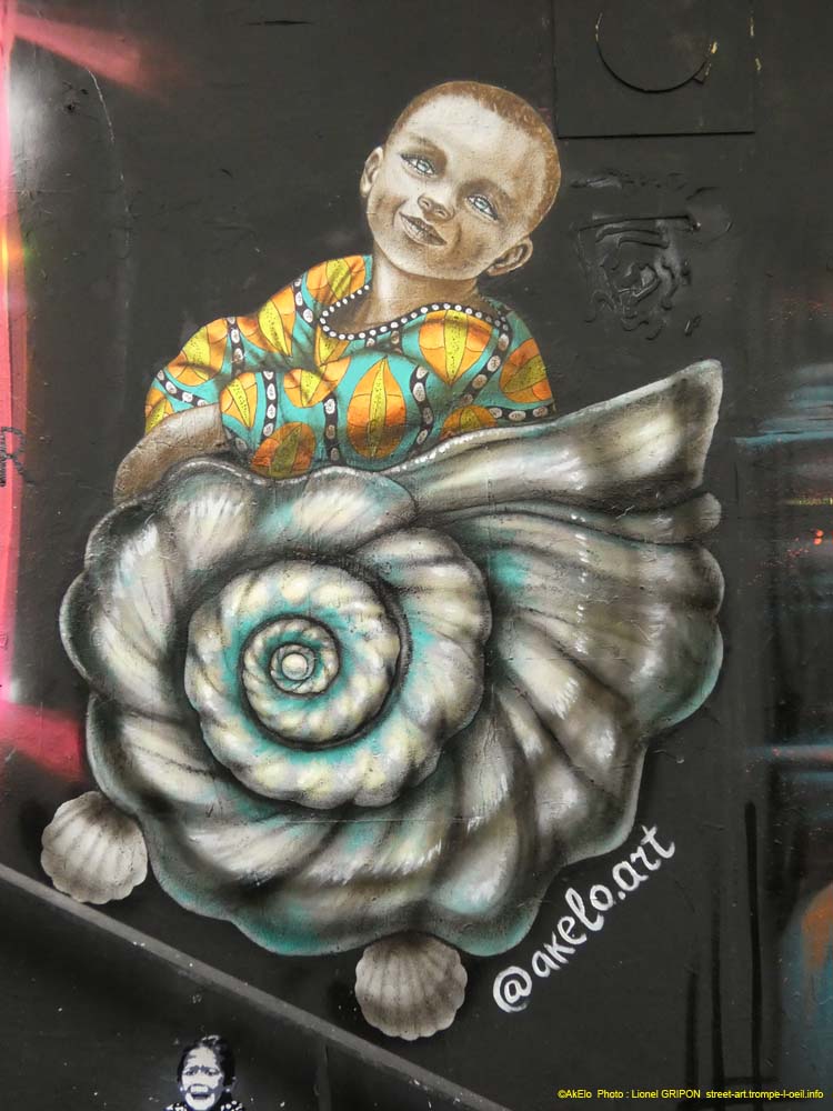 Enfant et coquillage