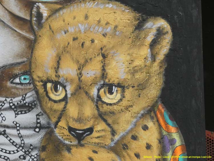 Aviatrice et le fauve