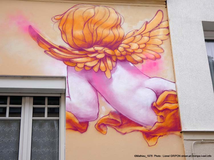 Petit ange pensif-Bis