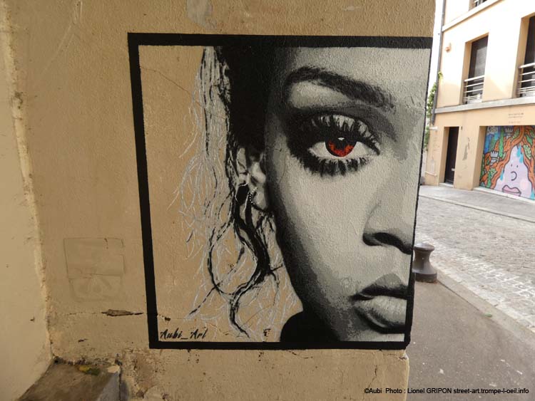 Rihanna-2