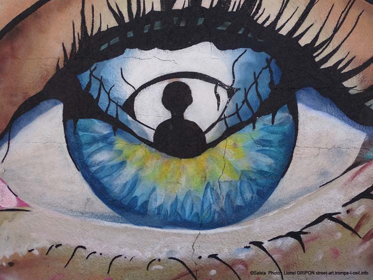 Regard et longs cils