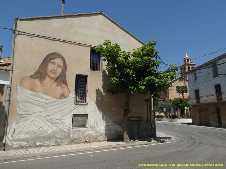 Femme drapée