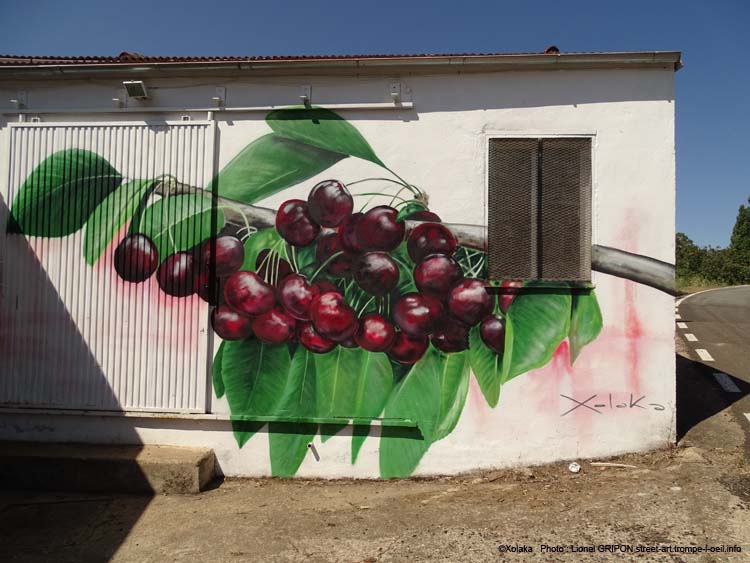 Enfant et cerises