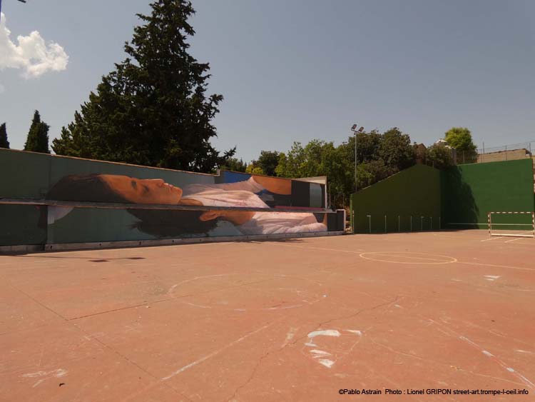 Femme déstructurée